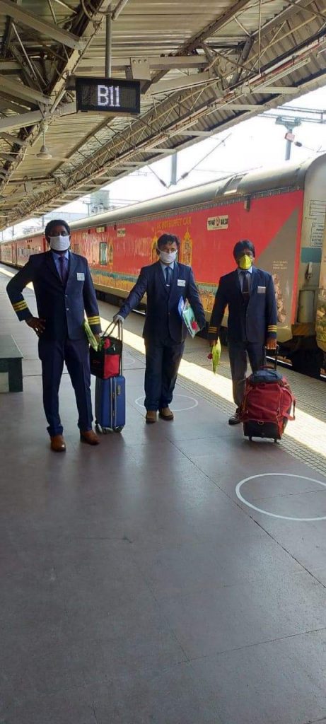 The unsung heroes of Indian Railways – The real Warriors
